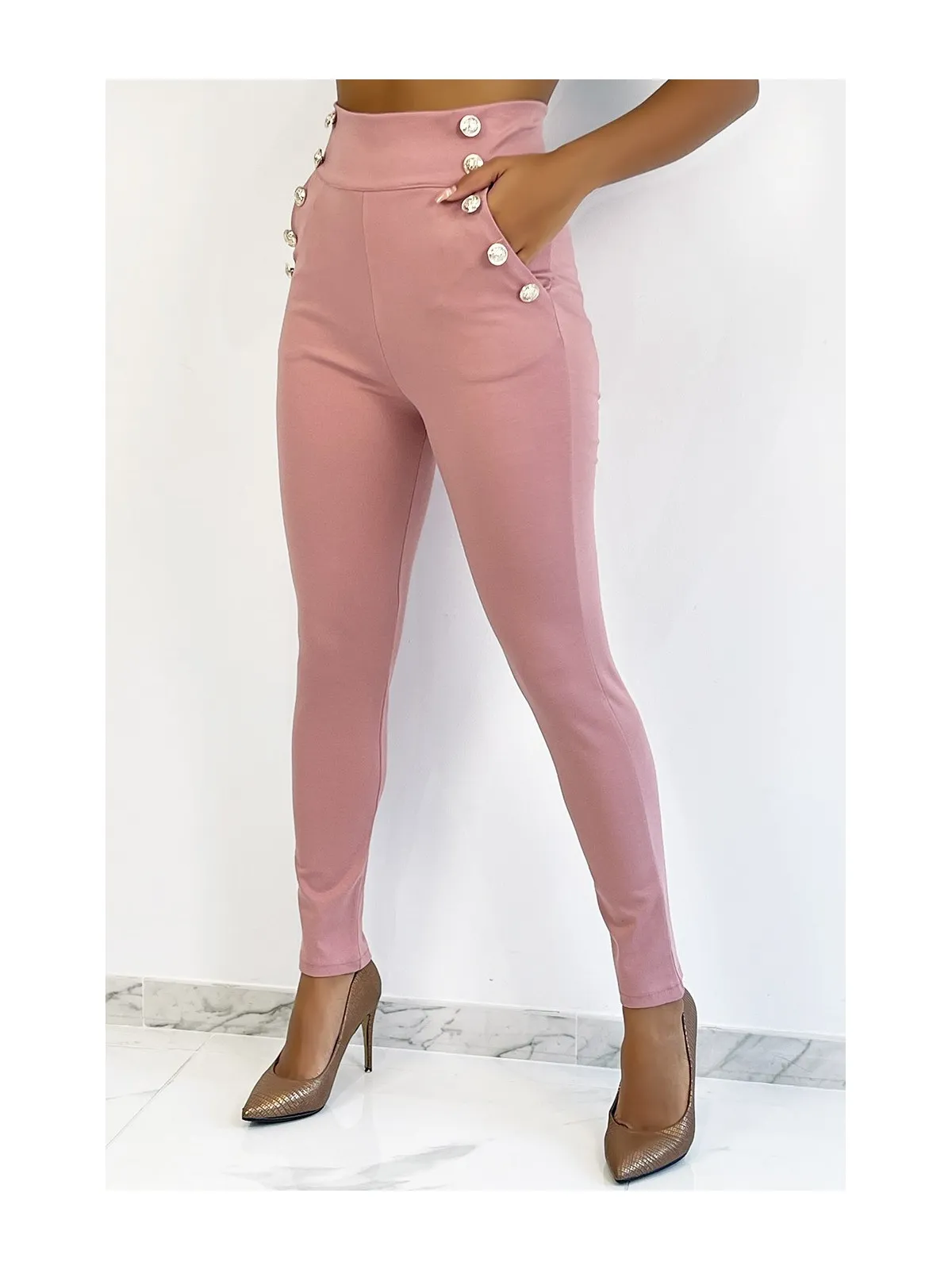 Pantalon rose avec poches style officier avec poches