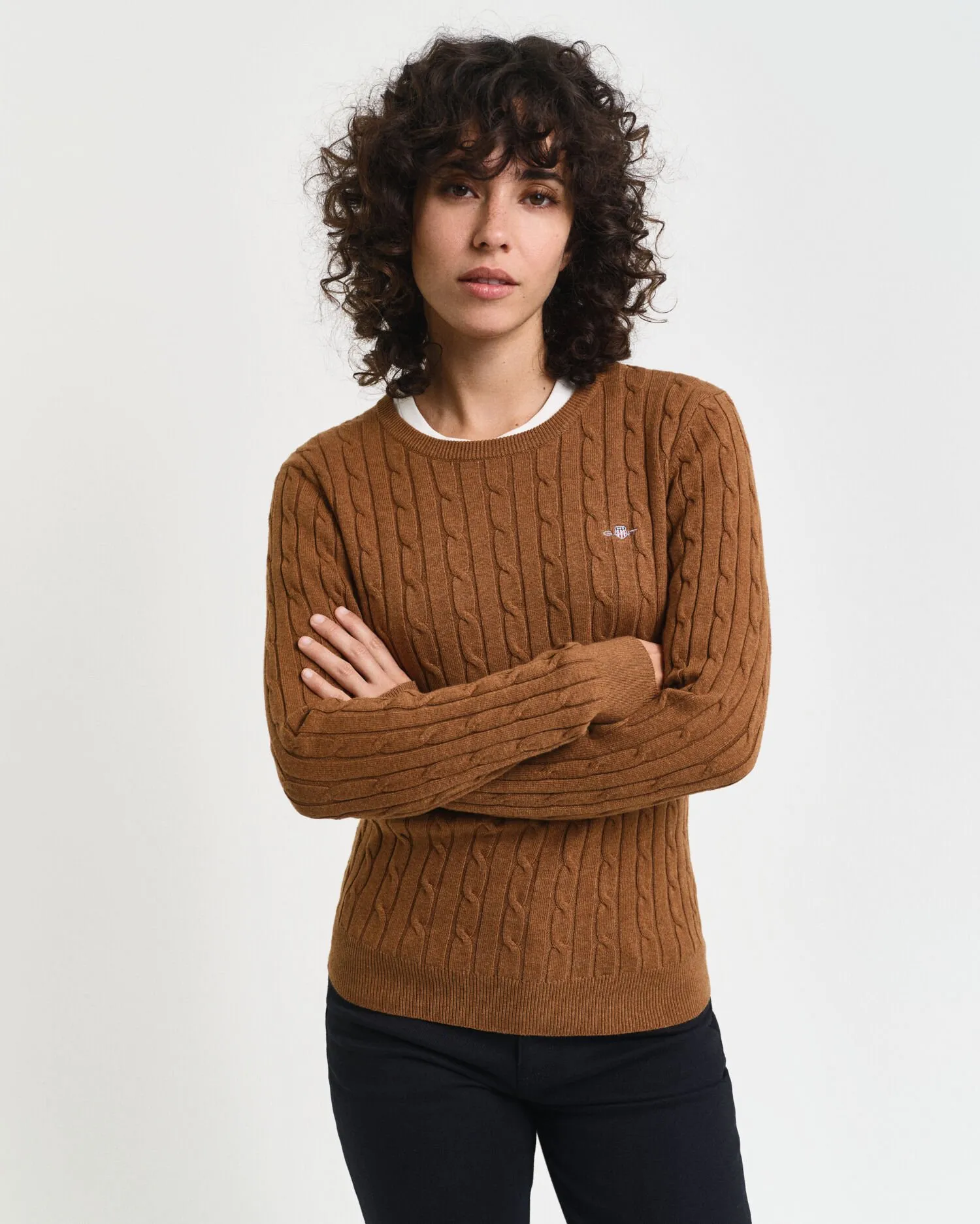 Pull ras du cou en maille de coton stretch à torsades
