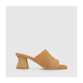 Sandales à talon femme en daim de couleur camel | LODI Chaussures pour femme en ligne.