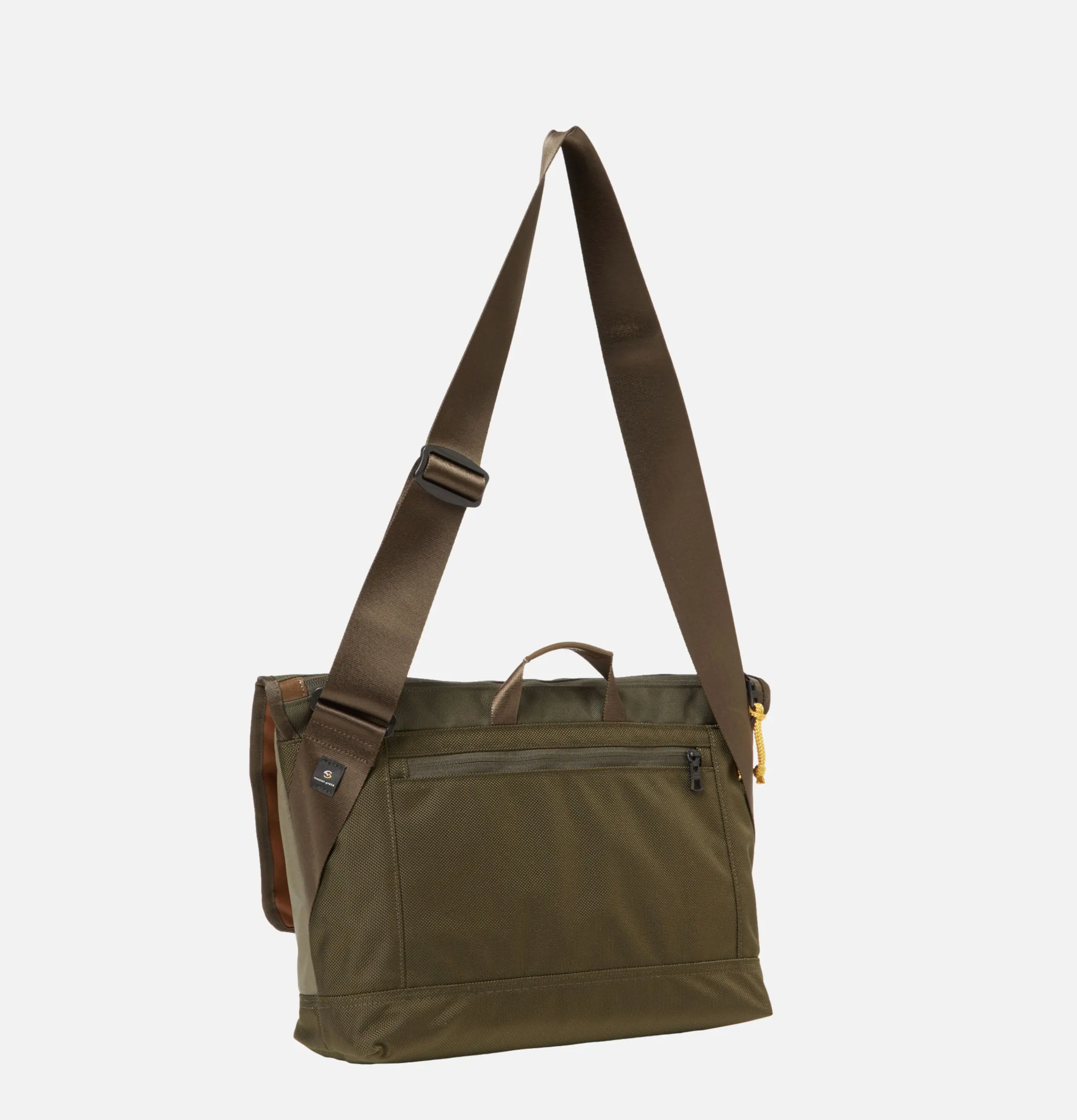 Universal Works | Courier Bag Master Piece Olive | Royalcheese Paris